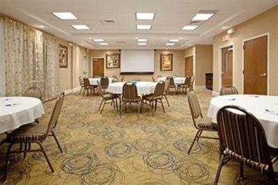 фото отеля Holiday Inn Express Pembroke (Ontario)