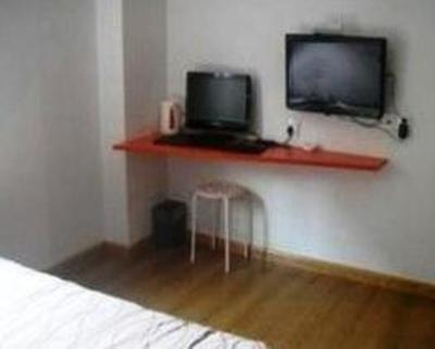 фото отеля Pod Inn Jiaxing Zhongshan East Road