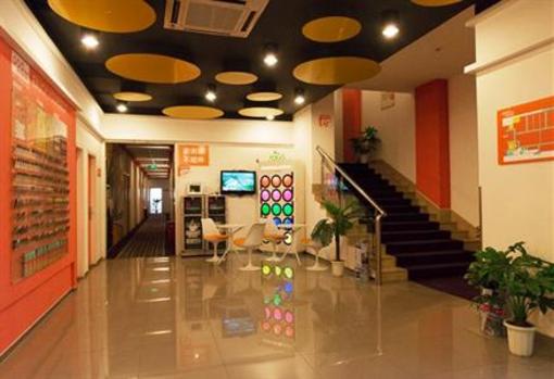 фото отеля Pod Inn Jiaxing Zhongshan East Road