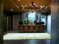 King and Queen Hotel Suites