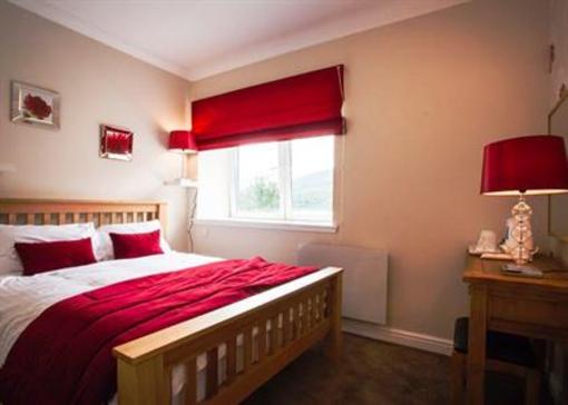 фото отеля Lochside Guest House