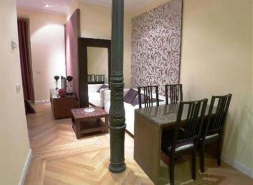 фото отеля Bestay Gran Via
