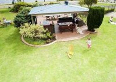 фото отеля Lakeside Holiday Apartments Merimbula