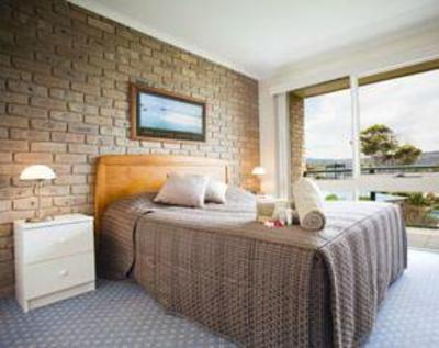 фото отеля Lakeside Holiday Apartments Merimbula