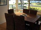 фото отеля Lakeside Holiday Apartments Merimbula