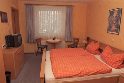 фото отеля Landhotel Zur Linde Hechthausen