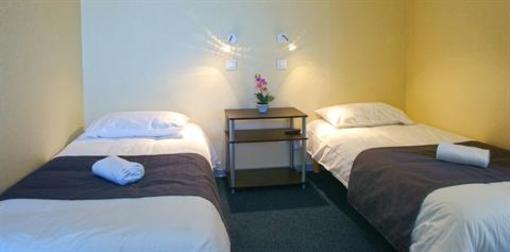 фото отеля L'Auberge Everhotel Mainvilliers