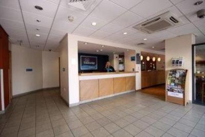 фото отеля Travelodge Cheshunt