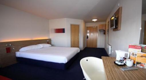 фото отеля Travelodge Cheshunt