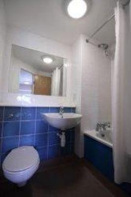 фото отеля Travelodge Cheshunt
