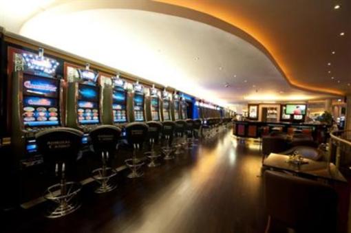 фото отеля Admiral Hotel & Casino Resort