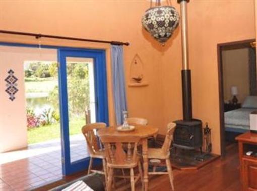 фото отеля Spicy Oasis Cottages Caloundra