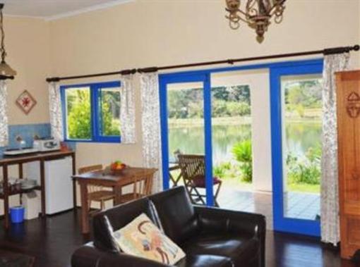 фото отеля Spicy Oasis Cottages Caloundra