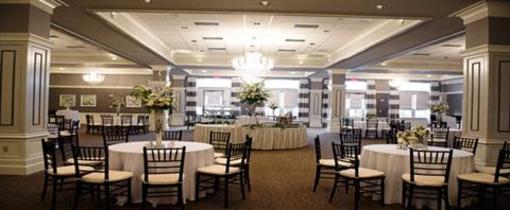 фото отеля Carriage House Suites