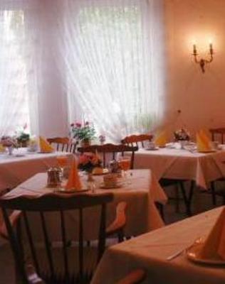 фото отеля Hotel Zur Krone Bad Pyrmont