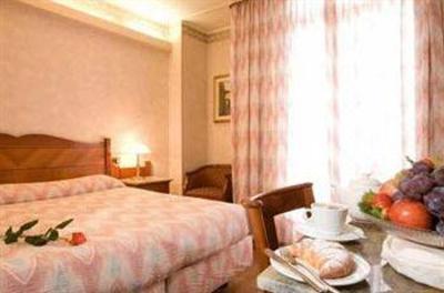 фото отеля Hotel Parigi Bordighera