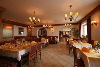 фото отеля Hotel Des Alpes Cortina d'Ampezzo