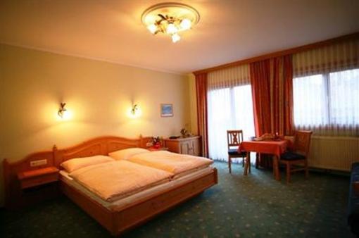 фото отеля Pension Hochwurzen