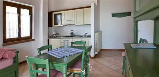 фото отеля Residence Panorama La Forca Apartments Tignale