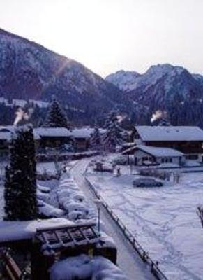 фото отеля Gastehaus zur Farbe Apartments