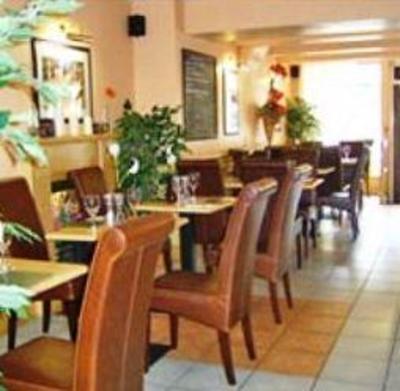 фото отеля Tower Restaurant & Accommodation
