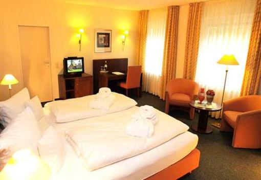 фото отеля Heidehotel Waldhütte Telgte