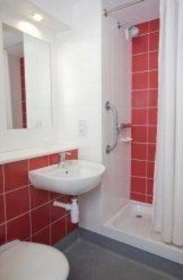 фото отеля Travelodge Borehamwood