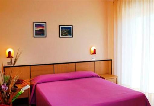 фото отеля Hotel Cristalda
