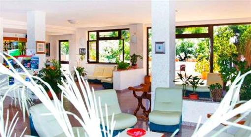 фото отеля Hotel Cristalda