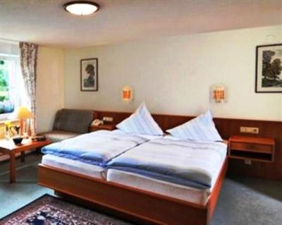 фото отеля Hotellerie Waldesruh Wallerfangen