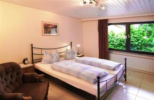 фото отеля Hotellerie Waldesruh Wallerfangen