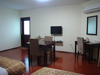 фото отеля Shenzhou Business Hotel