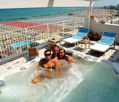 фото отеля Luxor Beach Hotel Cattolica