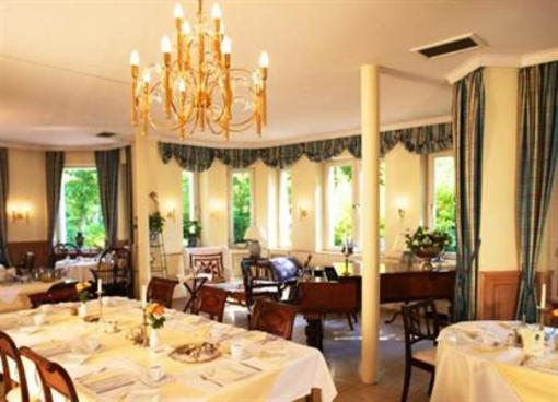 фото отеля Hotel Gastehaus Meererbusch