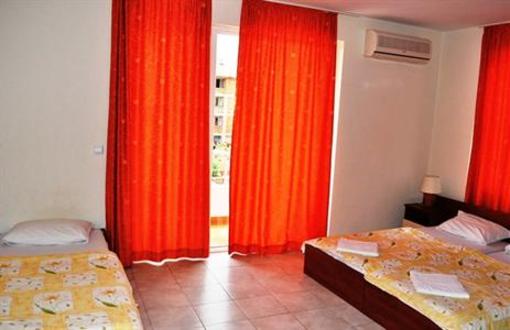 фото отеля Family Hotel Rodos House
