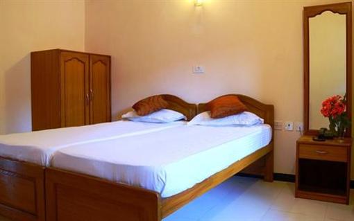 фото отеля White Orchid Resort