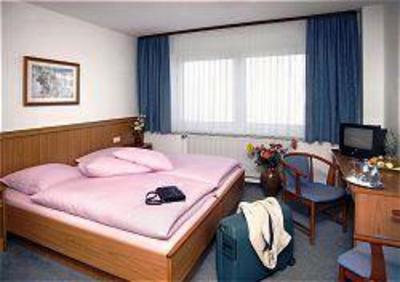 фото отеля Hotel Zum Löwen Sangerhausen