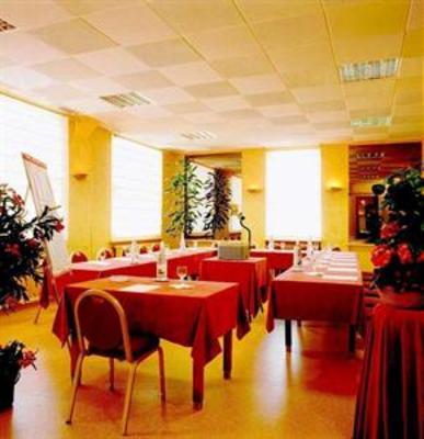 фото отеля La Bourbonnaise Hotel Serezin-du-Rhone