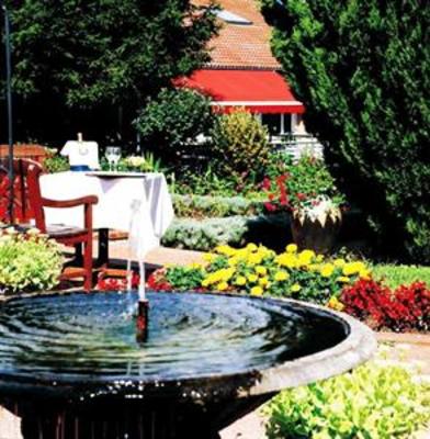 фото отеля La Bourbonnaise Hotel Serezin-du-Rhone