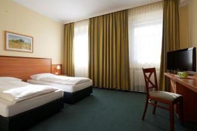 фото отеля Intercity Hotel Munich