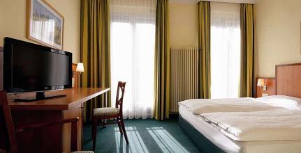 фото отеля Intercity Hotel Munich