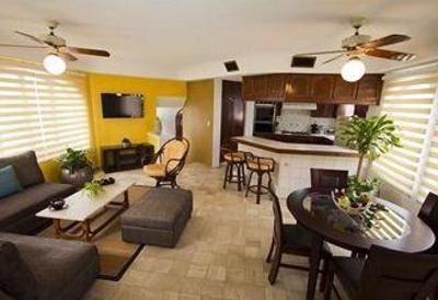 фото отеля Mazatlan Golf Course Condominiums