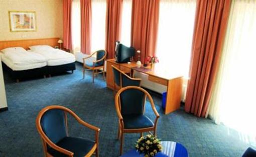 фото отеля Hotel Kübel Giessen