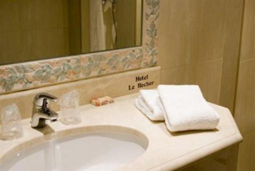 фото отеля Le Rocher Hotel