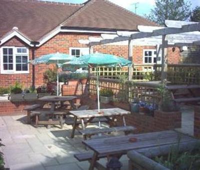 фото отеля The White Hart Inn Tadley