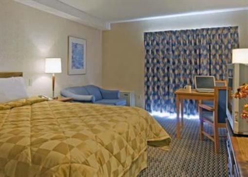 фото отеля Days Inn Winnipeg