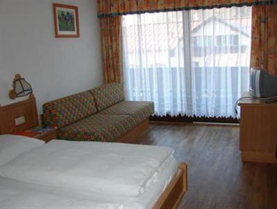 фото отеля Apartment & Zimmer Pension Sonnenhof