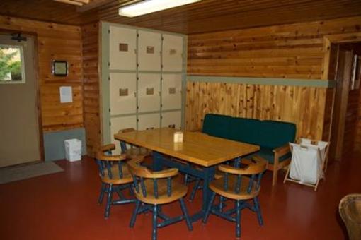 фото отеля Quadra Island Boutique Hostel