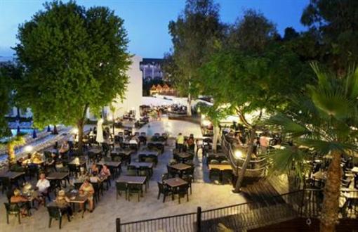 фото отеля Larissa Beach Club