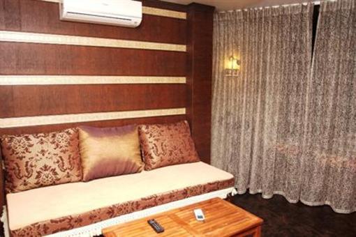 фото отеля Holiday House Tolyatti